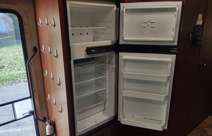 "RV sized" fridge & freezer