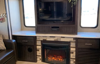 Spacious Home Away From Home 30 Ft Travel Trailer