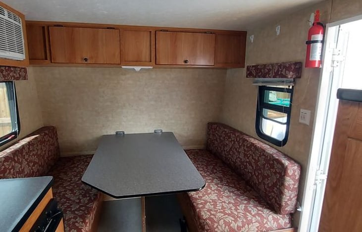 dinette that converts to queen bed