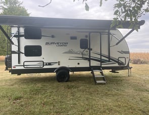 Forest River RV Surveyor Legend 19MDBLE