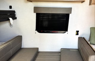 2025 Coleman Lantern LT 17B