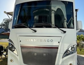 Winnebago Intent 26M