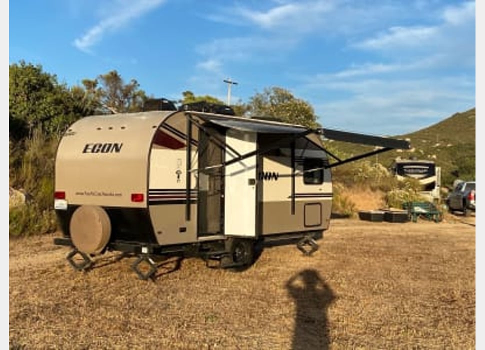 Travel Trailer rentals in Thousand Palms