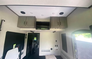 2020 Keystone Raptor 423 Toy Hauler GarageDelivery