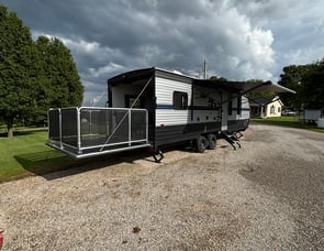 Forest River RV Cherokee Grey Wolf 22RR