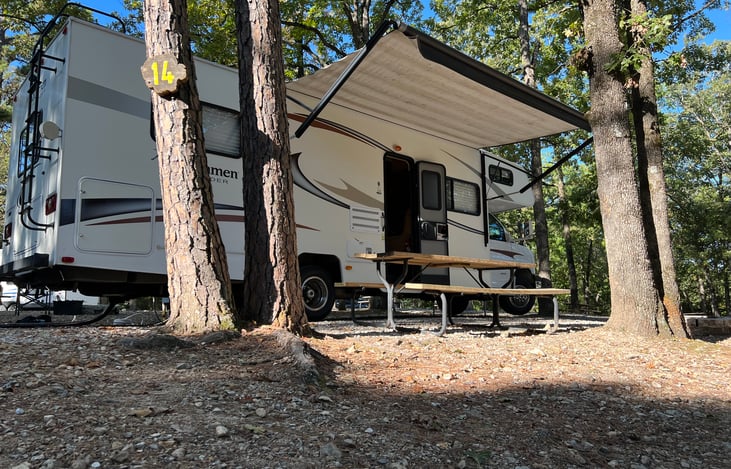 Walt makes an easy set up for sure, but we would be happy to set up for you at specified campgrounds in the Hot Springs Area. No charge at specified campgrounds (see delivery).
