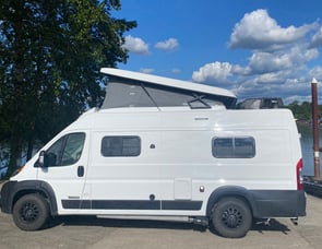 Winnebago Solis 59PX