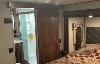 2017 Keystone RV Avalanche 300RE