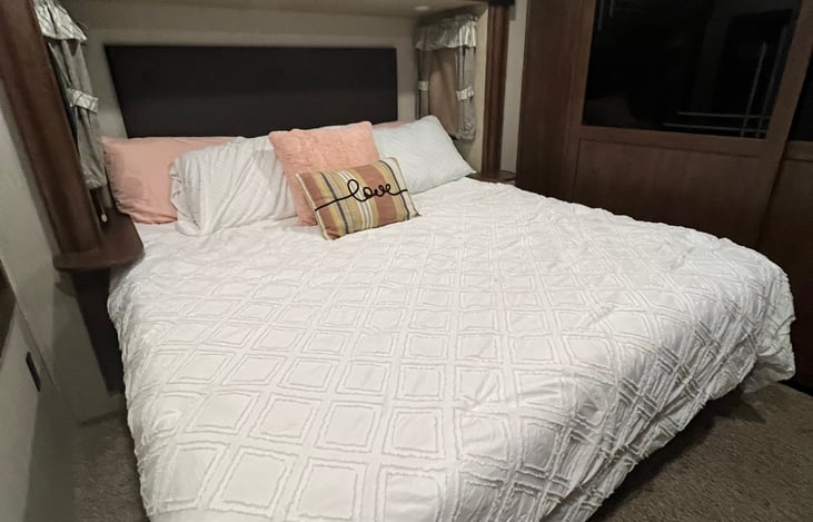 Master Bedroom King bed with large walk in closet