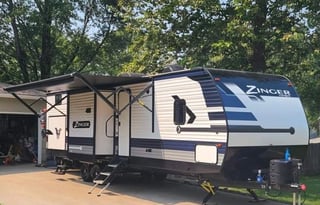 Pet Friendly Bunkhouse Camper Rental