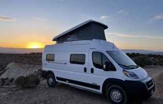 2022 Winnebago Solis 59P