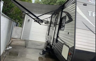 Heartland Trail Runner SLE 25 - *with Solar*