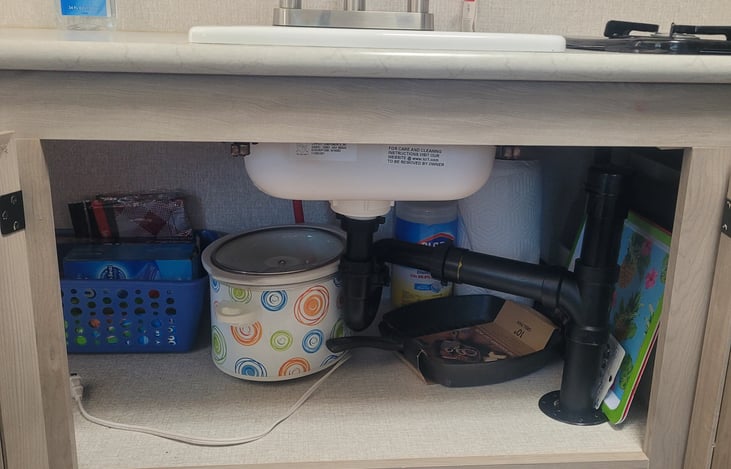 Small skillet, crockpot