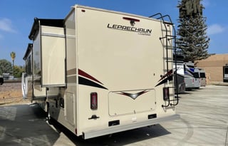 2022 Leprechaun 319MB Ford 450
