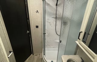 2023 Entrega Odessy with Bunks and Wifi - June Sky