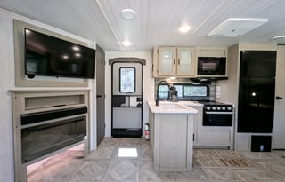 Wildwood Platinum | Ultimate Modern Bunkhouse