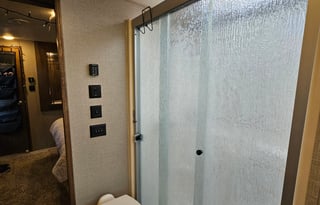 2018 Keystone Montana 3921FB Fifth Wheel