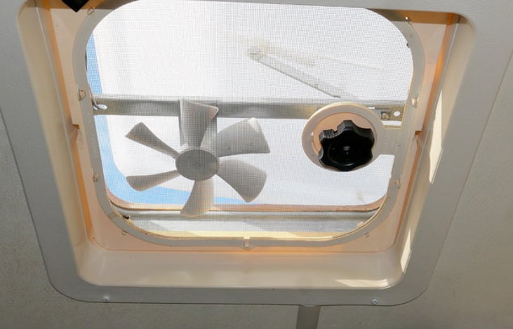 4 skylights bring in natural light