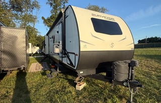 2021 Surveyor 296QBLE 1009