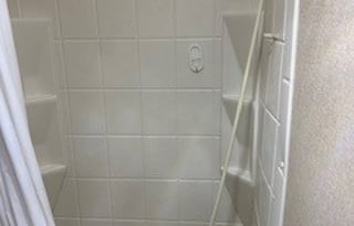 Stationary Cute Camper & FHU Space near Glacier NP