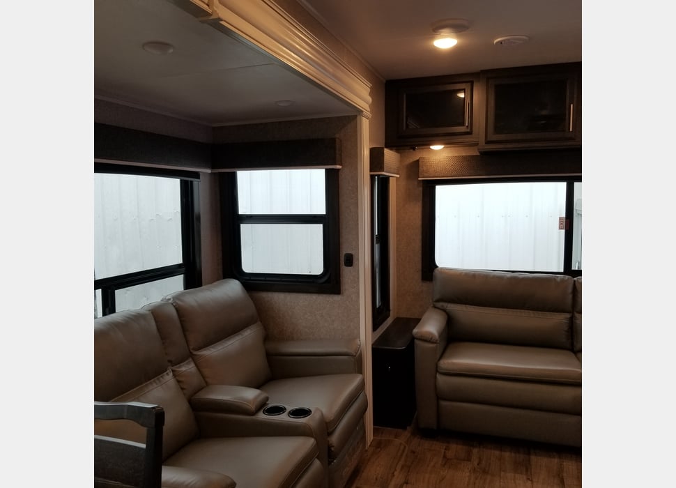Fifth Wheel rentals in Lexington