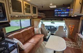 Free Wifi | Easy to Drive | Sleeps 7 | Big Battery