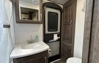 Cougar Luxury Family Bunkhouse