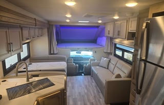 The Phoenix, 2026 Thor Motor Coach Omni TRAIL R36