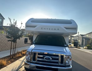 Entegra Coach Odyssey 25R