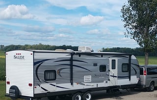 Salem Family Bunkhouse - "RUSSELL"