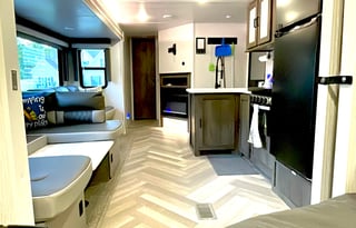 Spacious TWO Bedroom Home Away From Home-Bunkhouse