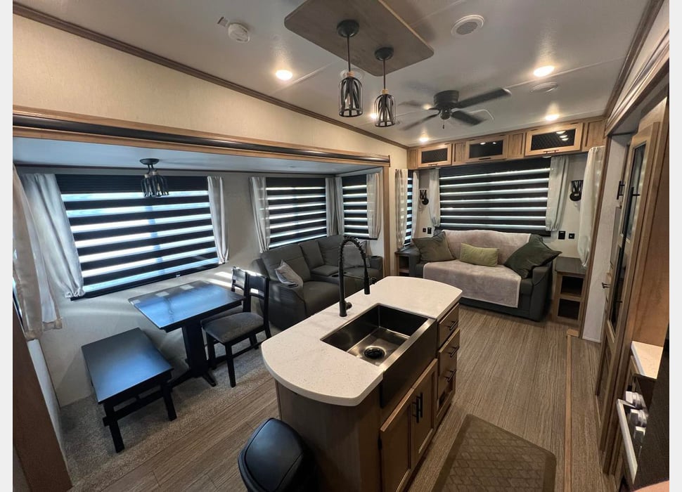 Fifth Wheel rentals in Brooklyn Park