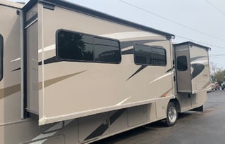 2014 Winnebago - Vista 35B
