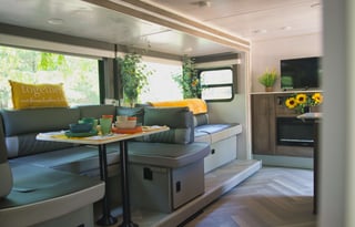 BIG Floorplan - Sleeps 4 Adults 6+ Kids