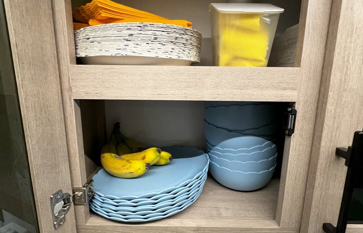 Dish setting for 8.  (paper plates not included)