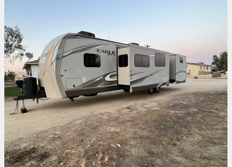 Travel Trailer rentals in Bakersfield