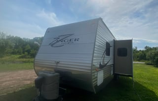 2015 CrossRoads RV Zinger ZT32QB