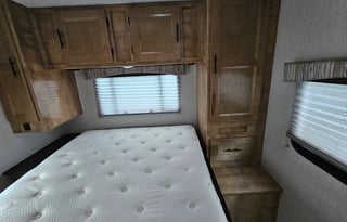 Coachmen leprechaun 270 qb