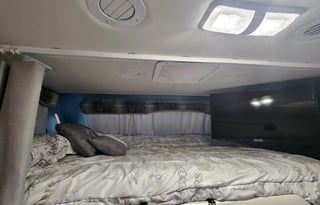 2010 Four Winds RV Chateau 31B