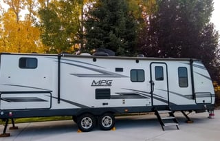 King Bed and Private Quad bunks  2022 Cruiser MPG