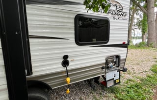 2018 Jay Flight - Queen bed 10” Serta Memory Foam