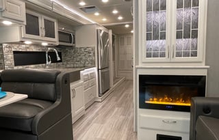 Luxury coach  34rx (CL14)