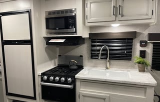 Like New: Bunked RV w/ Solar Sleeps 10