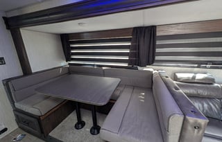 2021 Forest River 28DT – Sleeps 9!