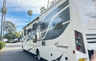 Your Adventure Awaits in Our Fully-Equipped RV!