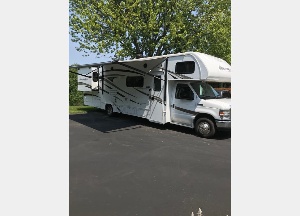Class C Motor Home rentals in Derry