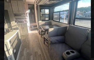 Keystone RV Montana High Country 5th Wheel