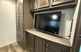 2022 Cougar 368MBI – King Bed + Bunk Room