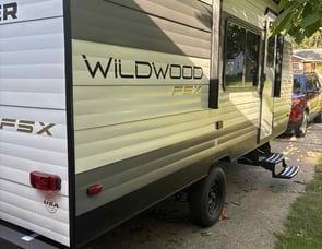 Wild forest river wildwood FSX 174 DBLE