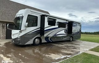 2022 Fleetwood RV Discovery LXE 40M